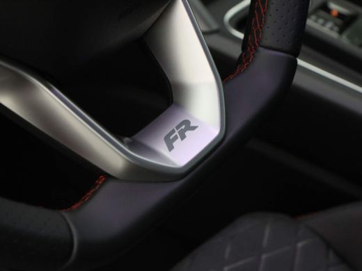 Seat Leon Sportstourer 1.5 TSI e-Hybrid FR PHEV First Edition Adaptive Cruise | Carplay| Camera | Privacy Glas | Parkeer... ActivLease financial lease