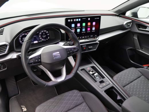 Seat Leon Sportstourer 1.5 TSI e-Hybrid FR PHEV First Edition Adaptive Cruise | Carplay| Camera | Privacy Glas | Parkeer... ActivLease financial lease