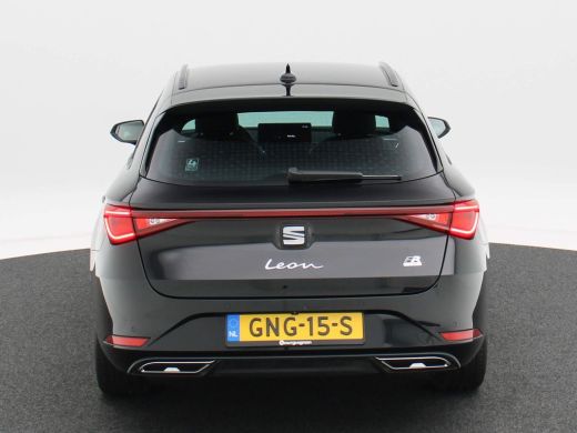 Seat Leon Sportstourer 1.5 TSI e-Hybrid FR PHEV First Edition Adaptive Cruise | Carplay| Camera | Privacy Glas | Parkeer... ActivLease financial lease