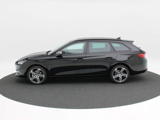Seat Leon Sportstourer 1.5 TSI e-Hybrid FR PHEV First Edition Adaptive Cruise | Carplay| Camera | Privacy Glas | Parkeer... ActivLease financial lease