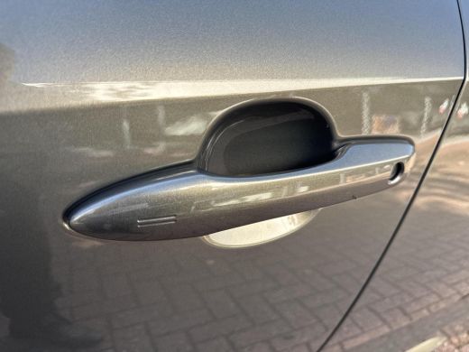 Suzuki Swace 1.8 Hybrid Style | 06-10141018 Voor meer informatie ActivLease financial lease