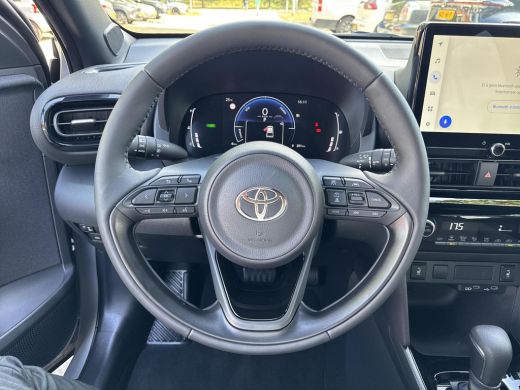Toyota Yaris Cross 1.5 Hybrid 115 Dynamic Ultimate | 06-10141018 Voor meer informatie ActivLease financial lease