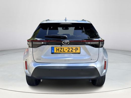 Toyota Yaris Cross 1.5 Hybrid 115 Dynamic Ultimate | 06-10141018 Voor meer informatie ActivLease financial lease