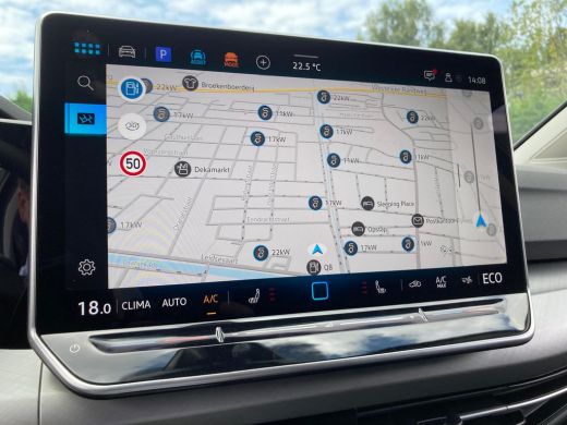 Volkswagen Golf Life Edition eHybrid | 'App-Connect' draadloze smartphone integratie | Achterbank in ongelijke de... ActivLease financial lease