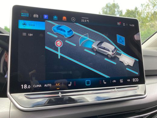 Volkswagen Golf Life Edition eHybrid | 'App-Connect' draadloze smartphone integratie | Achterbank in ongelijke de... ActivLease financial lease