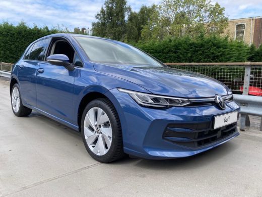 Volkswagen Golf Life Edition eHybrid | 'App-Connect' draadloze smartphone integratie | Achterbank in ongelijke de... ActivLease financial lease