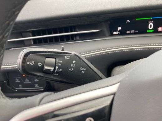 Volkswagen ID.7 Pro Business | Achterbank in ongelijke delen neerklapbaar incl. middenarmsteun en doorlaadmogelij... ActivLease financial lease