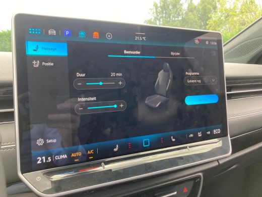 Volkswagen ID.7 Pro Business | Achterbank in ongelijke delen neerklapbaar incl. middenarmsteun en doorlaadmogelij... ActivLease financial lease