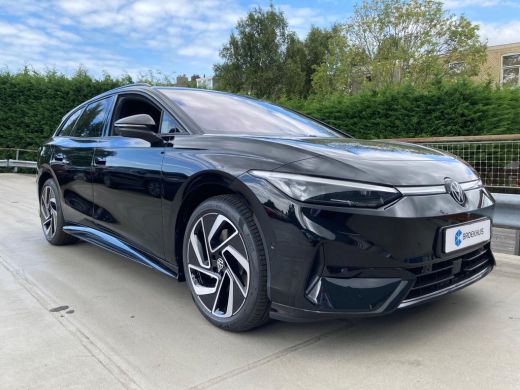 Volkswagen ID.7 Pro Business | Achterbank in ongelijke delen neerklapbaar incl. middenarmsteun en doorlaadmogelij... ActivLease financial lease