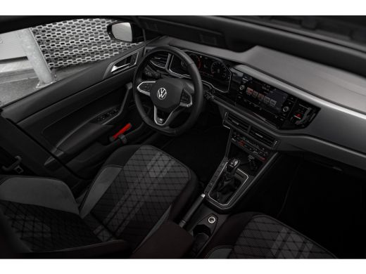 Volkswagen Polo 1.0 TSI DSG R-Line | Panorama Dak | Camera | | Achteruitrijcamera | Elektrisch glazen panorama-dak ActivLease financial lease