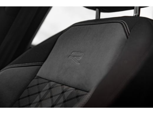 Volkswagen Polo 1.0 TSI DSG R-Line | Panorama Dak | Camera | | Achteruitrijcamera | Elektrisch glazen panorama-dak ActivLease financial lease