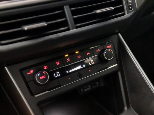 Volkswagen Polo 1.0 TSI R-Line Sport (VIRTUAL COCKPIT, LEDER, APPLE CARPLAY, CLIMATE, ZWART HEMEL, ADAPTIVE CRUIS... ActivLease financial lease