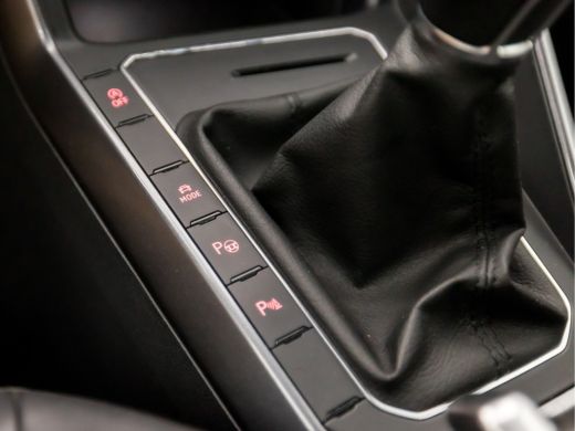 Volkswagen Polo 1.0 TSI R-Line Sport (VIRTUAL COCKPIT, LEDER, APPLE CARPLAY, CLIMATE, ZWART HEMEL, ADAPTIVE CRUIS... ActivLease financial lease