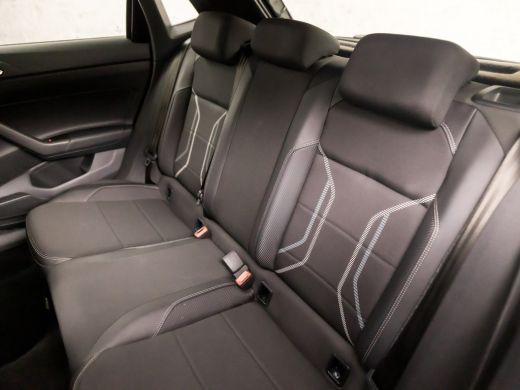 Volkswagen Polo 1.0 TSI R-Line Sport (VIRTUAL COCKPIT, LEDER, APPLE CARPLAY, CLIMATE, ZWART HEMEL, ADAPTIVE CRUIS... ActivLease financial lease