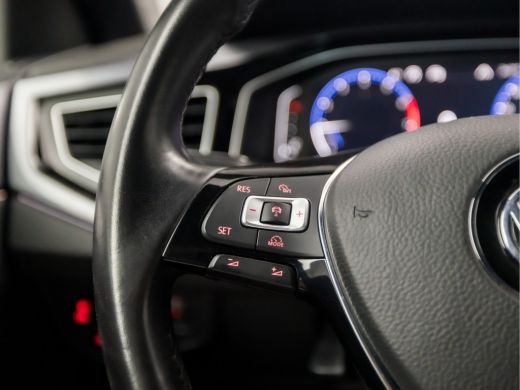 Volkswagen Polo 1.0 TSI R-Line Sport (VIRTUAL COCKPIT, LEDER, APPLE CARPLAY, CLIMATE, ZWART HEMEL, ADAPTIVE CRUIS... ActivLease financial lease