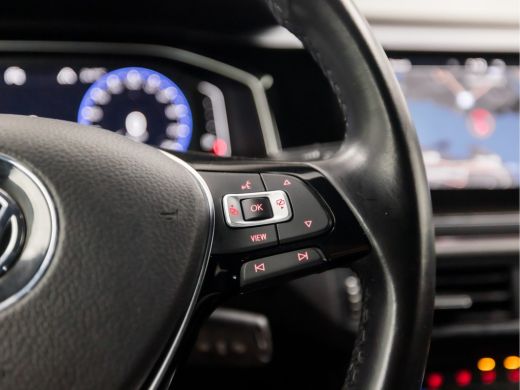 Volkswagen Polo 1.0 TSI R-Line Sport (VIRTUAL COCKPIT, LEDER, APPLE CARPLAY, CLIMATE, ZWART HEMEL, ADAPTIVE CRUIS... ActivLease financial lease