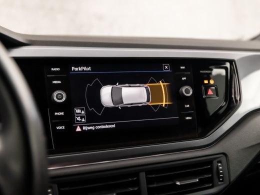 Volkswagen Polo 1.0 TSI R-Line Sport (VIRTUAL COCKPIT, LEDER, APPLE CARPLAY, CLIMATE, ZWART HEMEL, ADAPTIVE CRUIS... ActivLease financial lease