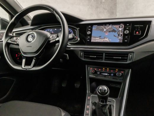 Volkswagen Polo 1.0 TSI R-Line Sport (VIRTUAL COCKPIT, LEDER, APPLE CARPLAY, CLIMATE, ZWART HEMEL, ADAPTIVE CRUIS... ActivLease financial lease
