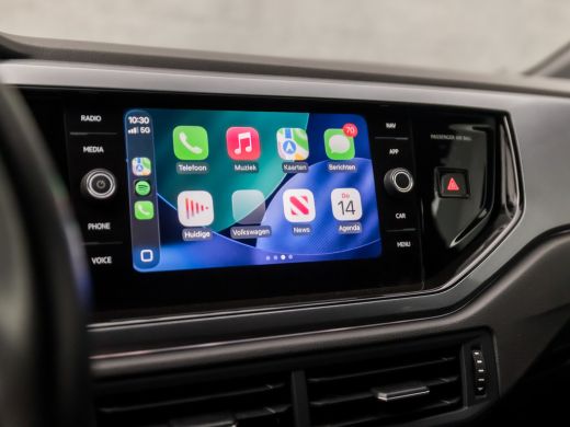 Volkswagen Polo 1.0 TSI R-Line Sport (VIRTUAL COCKPIT, LEDER, APPLE CARPLAY, CLIMATE, ZWART HEMEL, ADAPTIVE CRUIS... ActivLease financial lease