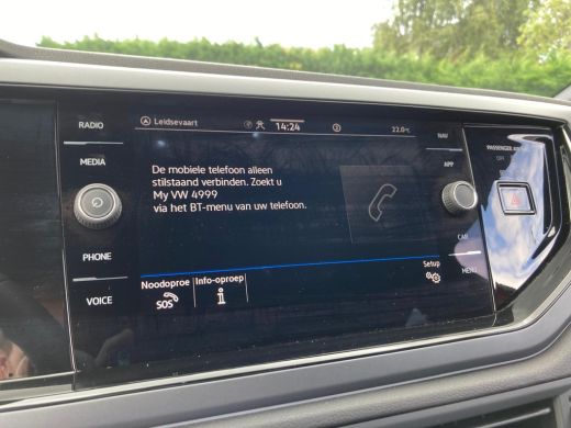 Volkswagen Polo R-Line Edition | 'App-Connect' draadloze smartphone integratie | Achterlichten LED | Afstandscont... ActivLease financial lease