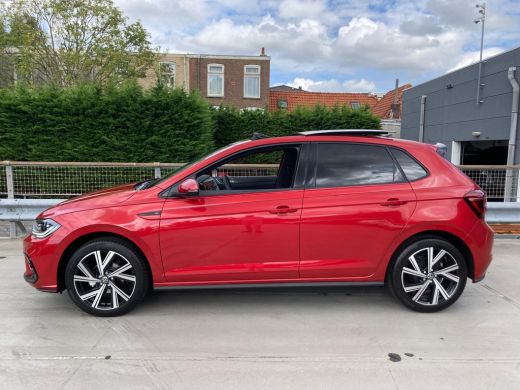Volkswagen Polo R-Line Edition | 'App-Connect' draadloze smartphone integratie | Achterlichten LED | Afstandscont... ActivLease financial lease