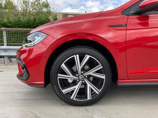 Volkswagen Polo R-Line Edition | 'App-Connect' draadloze smartphone integratie | Achterlichten LED | Afstandscont... ActivLease financial lease