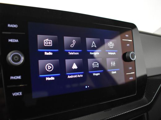 Volkswagen T-Cross Life Edition | 'App-Connect' draadloze smartphone integratie | Achterlichten LED | Afstandscontro... ActivLease financial lease