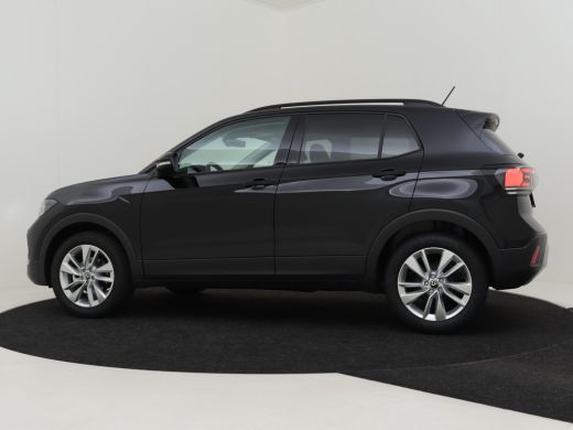 Volkswagen T-Cross Life Edition | 'App-Connect' draadloze smartphone integratie | Achterlichten LED | Afstandscontro... ActivLease financial lease