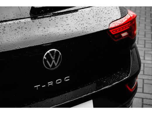 Volkswagen T-Roc Life Edition Inclusief €2000,- inruilvoordeel | 'App-Connect' draadloze smartphone integratie | '... ActivLease financial lease
