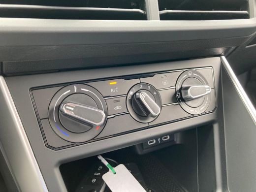 Volkswagen Taigo Life Edition Inclusief €2000,- inruilvoordeel | 'App-Connect' smartphone integratie | 'We Connect... ActivLease financial lease