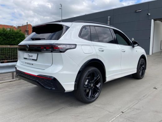 Volkswagen Tiguan R-Line Edition - eHybrid | 'App-Connect' draadloze smartphone integratie | Automatische afstandsr... ActivLease financial lease