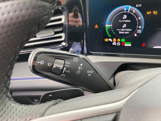 Volkswagen Tiguan R-Line Edition - eHybrid | 'App-Connect' draadloze smartphone integratie | Automatische afstandsr... ActivLease financial lease