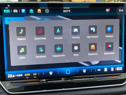 Volkswagen Tiguan R-Line Edition - eHybrid | 'App-Connect' draadloze smartphone integratie | Automatische afstandsr... ActivLease financial lease