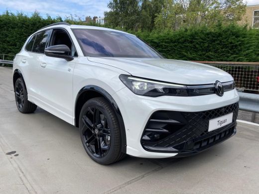 Volkswagen Tiguan R-Line Edition - eHybrid | 'App-Connect' draadloze smartphone integratie | Automatische afstandsr... ActivLease financial lease