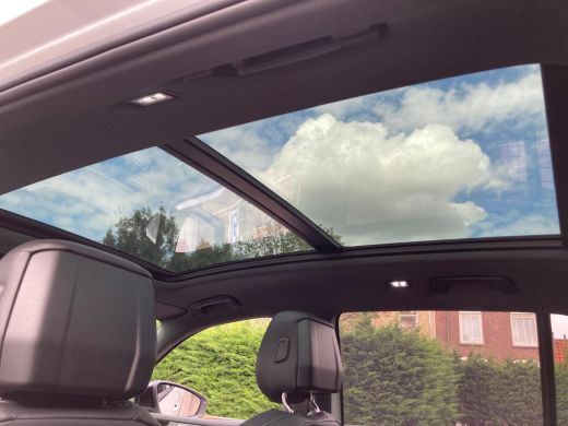 Volkswagen Tiguan R-Line Edition - eHybrid | 'App-Connect' draadloze smartphone integratie | Automatische afstandsr... ActivLease financial lease