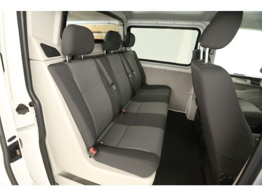Volkswagen Transporter 2.0 TDI L2H1 | Dubbele Cabine | 5 Persoons | Airco Cruise PDC Trekhaak ActivLease financial lease