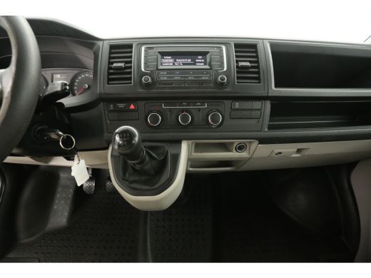 Volkswagen Transporter 2.0 TDI L2H1 | Dubbele Cabine | 5 Persoons | Airco Cruise PDC Trekhaak ActivLease financial lease