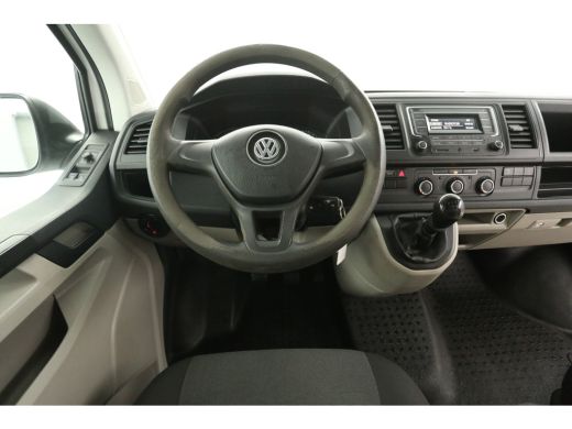 Volkswagen Transporter 2.0 TDI L2H1 | Dubbele Cabine | 5 Persoons | Airco Cruise PDC Trekhaak ActivLease financial lease