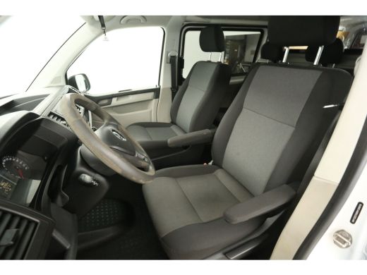 Volkswagen Transporter 2.0 TDI L2H1 | Dubbele Cabine | 5 Persoons | Airco Cruise PDC Trekhaak ActivLease financial lease