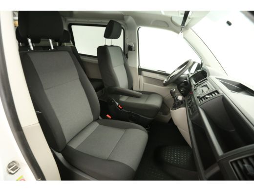 Volkswagen Transporter 2.0 TDI L2H1 | Dubbele Cabine | 5 Persoons | Airco Cruise PDC Trekhaak ActivLease financial lease