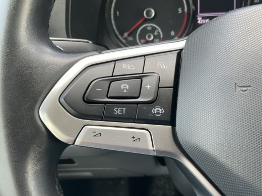 Volkswagen Transporter 6-Pers 2.0 TDI L2H1 DC Bulli Leer Cam Trekhaak Lang 6 Persoons Dubbele Cabine ActivLease financial lease
