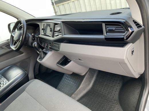 Volkswagen Transporter 6-Pers 2.0 TDI L2H1 DC Bulli Leer Cam Trekhaak Lang 6 Persoons Dubbele Cabine ActivLease financial lease