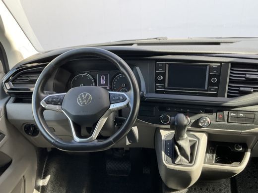 Volkswagen Transporter 6-Pers 2.0 TDI L2H1 DC Bulli Leer Cam Trekhaak Lang 6 Persoons Dubbele Cabine ActivLease financial lease