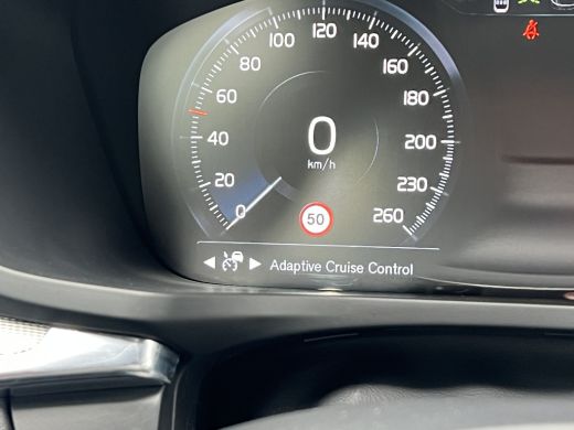 Volvo  V60 T8 Recharge AWD R-Design | Stoel Massage & Ventilatie | Harman Kardon | Trekhaak | Stoel en stuur... ActivLease financial lease