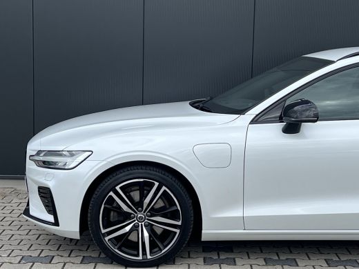 Volvo  V60 T8 Recharge AWD R-Design | Stoel Massage & Ventilatie | Harman Kardon | Trekhaak | Stoel en stuur... ActivLease financial lease