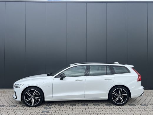 Volvo  V60 T8 Recharge AWD R-Design | Stoel Massage & Ventilatie | Harman Kardon | Trekhaak | Stoel en stuur... ActivLease financial lease