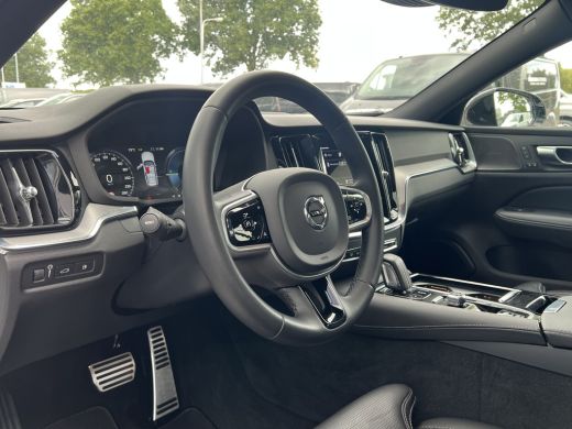 Volvo  V60 T8 Recharge AWD R-Design | Stoel Massage & Ventilatie | Harman Kardon | Trekhaak | Stoel en stuur... ActivLease financial lease
