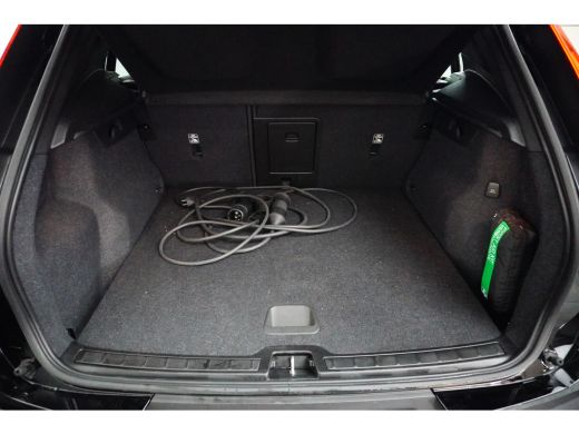 Volvo  XC40 1.5 T4 Recharge Inscription Expression | Adaptive Cruise | Camera | Keyless | Stuur/stoelverwarming ActivLease financial lease