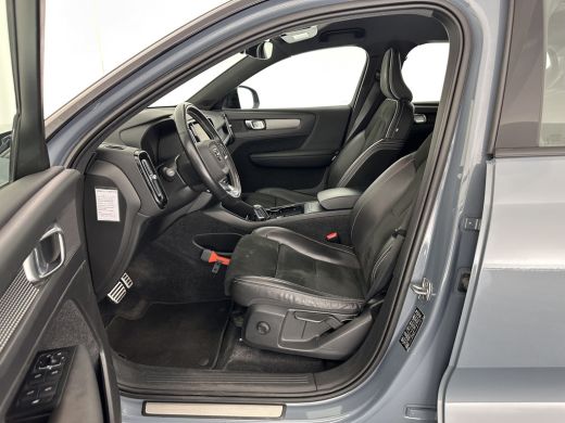 Volvo  XC40 Recharge P8 AWD R-Design [ 3-Fase ] {SOH-89%} (INCL-BTW) *LEATHER-ALCANTARA | DIGI-COCKPIT | FULL... ActivLease financial lease