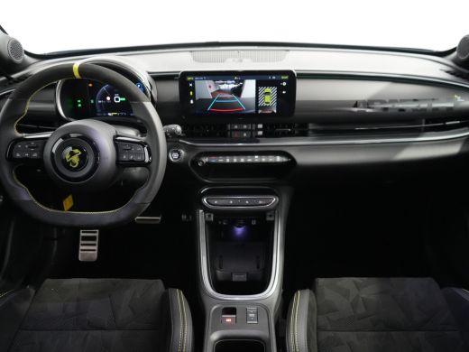 Abarth 600e Scorpionissima 54 kWh | Airco (automatisch) | Armsteun voor | Lederen/microvezel bekleding ActivLease financial lease